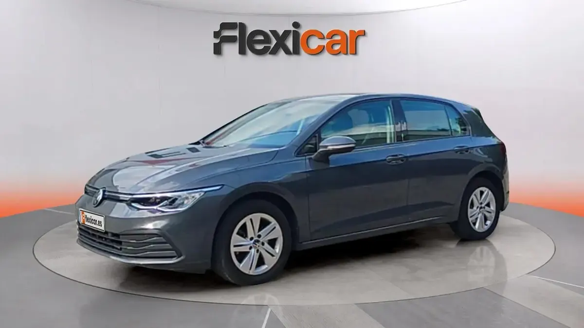 Occasion VW Golf VIII Life 150 PK (110 kW) 2022 Grijs Stationwagen