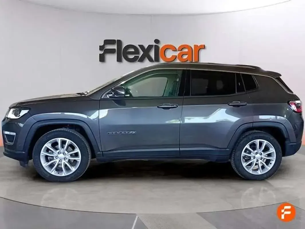 Usado Jeep Compass Limited 150 CV (110 kW) 2020 Gris SUV