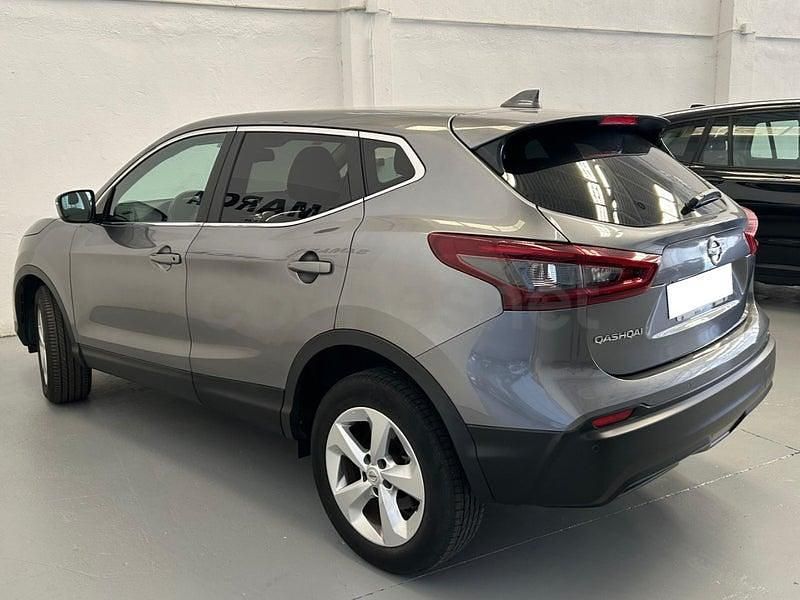 Usado Nissan Qashqai N-Connecta 116 CV (85 kW) 2020 Gris / plata SUV