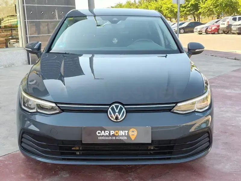 Usado VW Golf VII Advance 150 CV (110 kW) 2020 Gris / plata Berlina