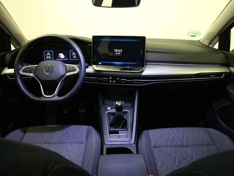 Usado VW Golf VIII Life 115 CV (84 kW) 2025 Negro Utilitario