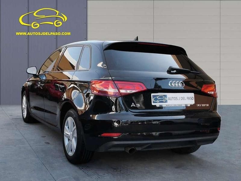 Usado Audi A3 Sportback Design 116 CV (85 kW) 2019 Negro Utilitario