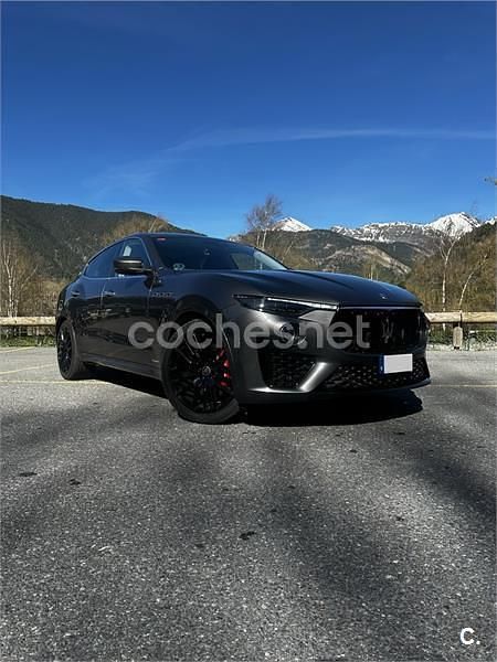Usado Maserati Levante 430 CV (316 kW) 2019 Gris / plata SUV