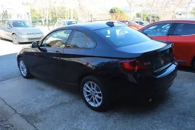 Usado BMW 218 218 CV (160 kW) 2016 Negro Utilitario