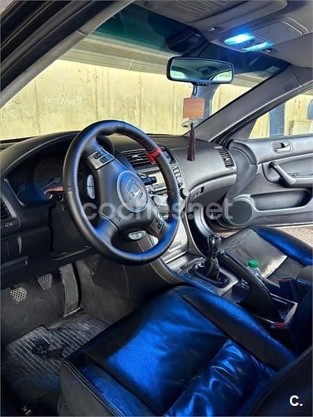 Usado Honda Accord Executive 140 CV (102 kW) 2006 Granate Berlina