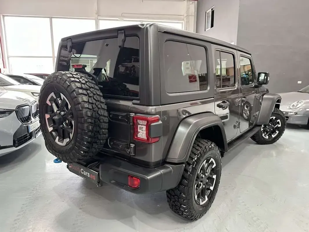 Usado Jeep Wrangler Unlimited Rubicon 381 CV (280 kW) 2025 Gris SUV