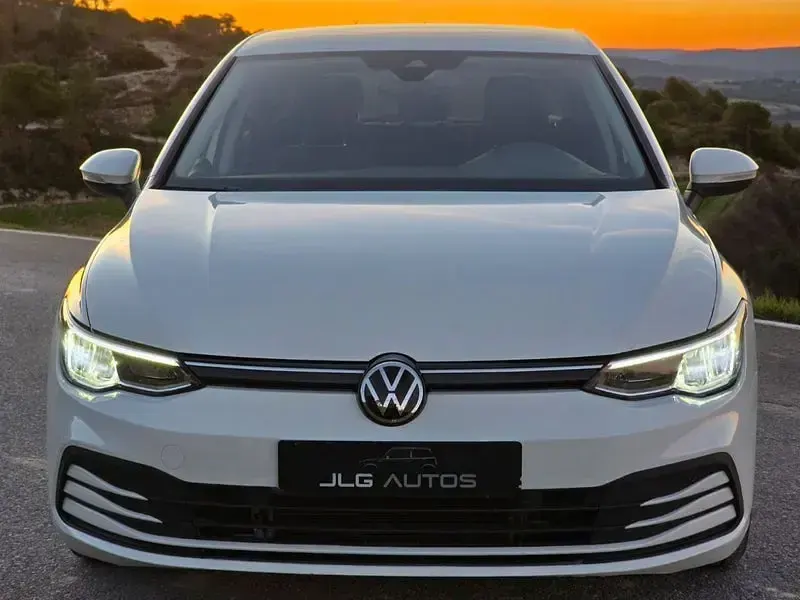 Usado VW Golf VIII Life 110 CV (80 kW) 2023 Blanco Berlina