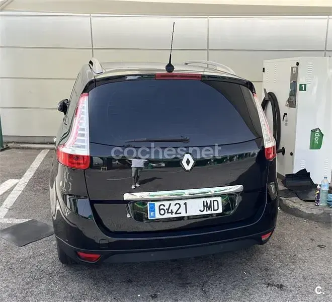 Usado Renault Grand Scénic III Bose Edition 130 CV (95 kW) 2012 Negro Monovolumen