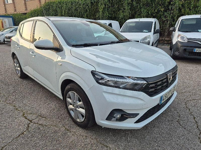 Usado Dacia Sandero Comfort 101 CV (74 kW) 2022 Blanco Berlina
