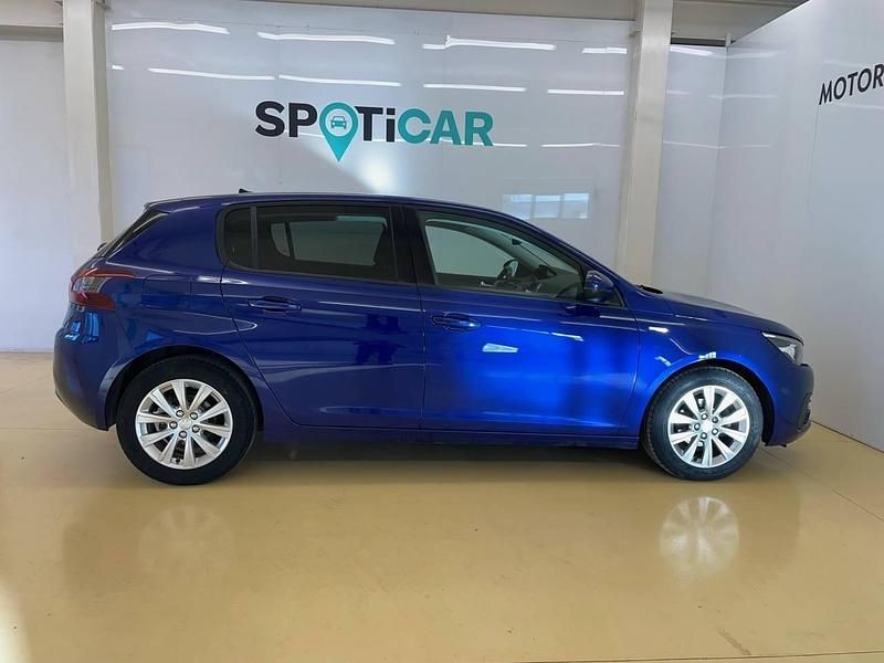 Usado Peugeot 308 Style 100 CV (73 kW) 2020 Azul Berlina