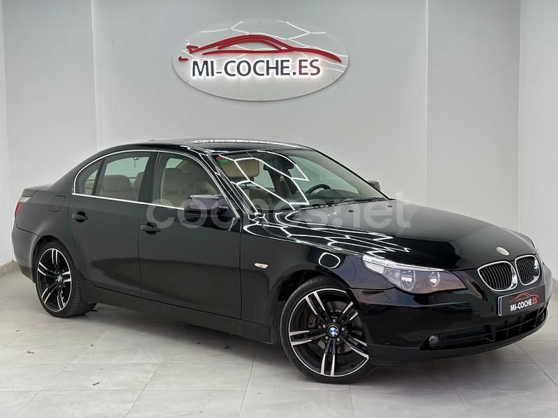 Negro Usado 2004 BMW 520 Comfort Edition Berlina | 8200 € (Precio justo) - Imagen 1/4