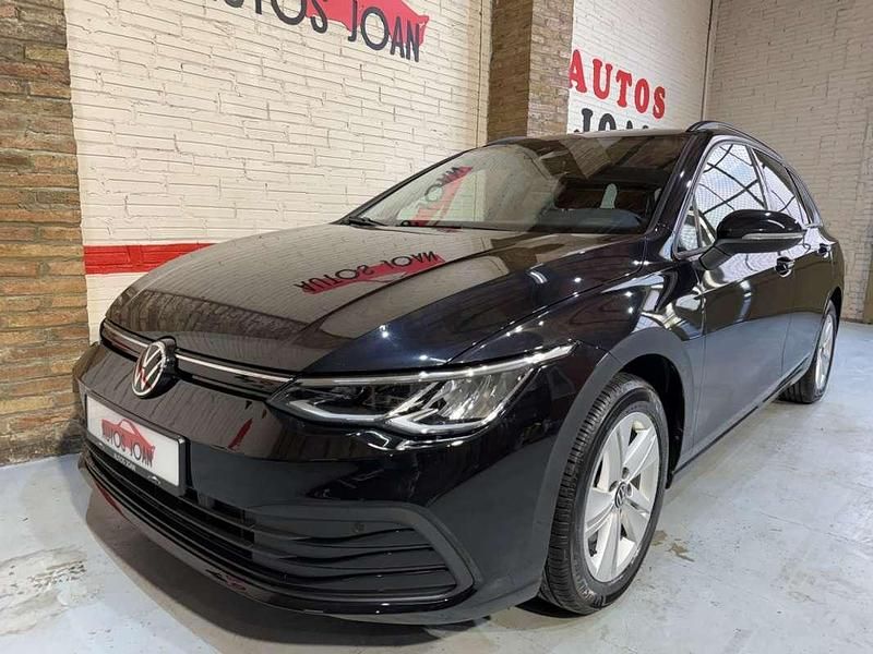 Usado VW Golf VIII Life 116 CV (85 kW) 2021 Negro Familiar