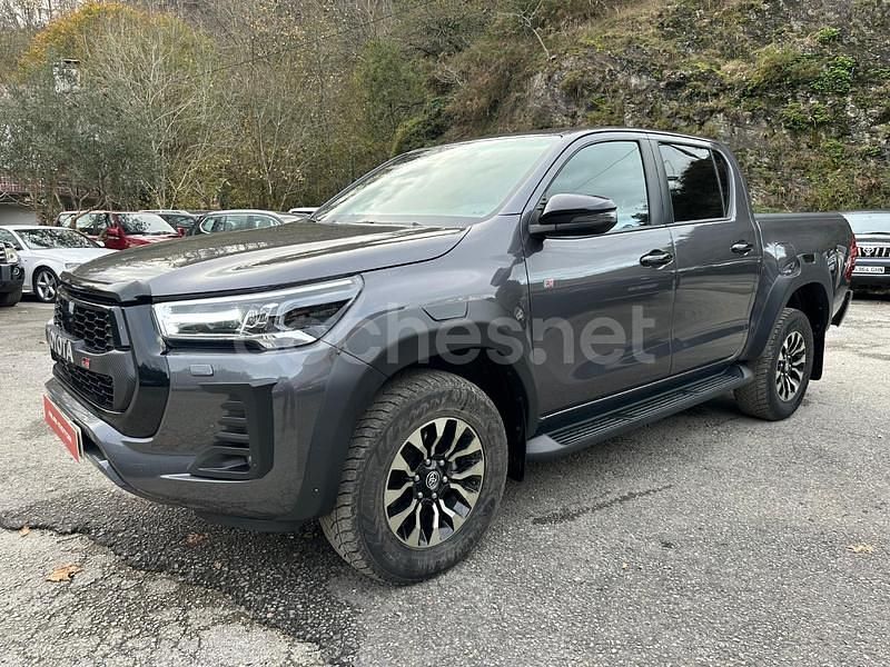 Usado Toyota HiLux Sport 204 CV (150 kW) 2023 Gris / plata Pickup/Camioneta