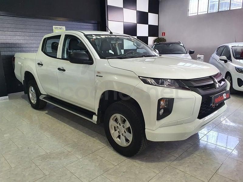 Usado Mitsubishi L200 150 CV (110 kW) 2021 Blanco Pickup/Camioneta