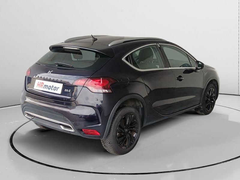 Usado DS Automobiles DS4 Crossback Connected Chic 131 CV (96 kW) 2017 Blanco SUV