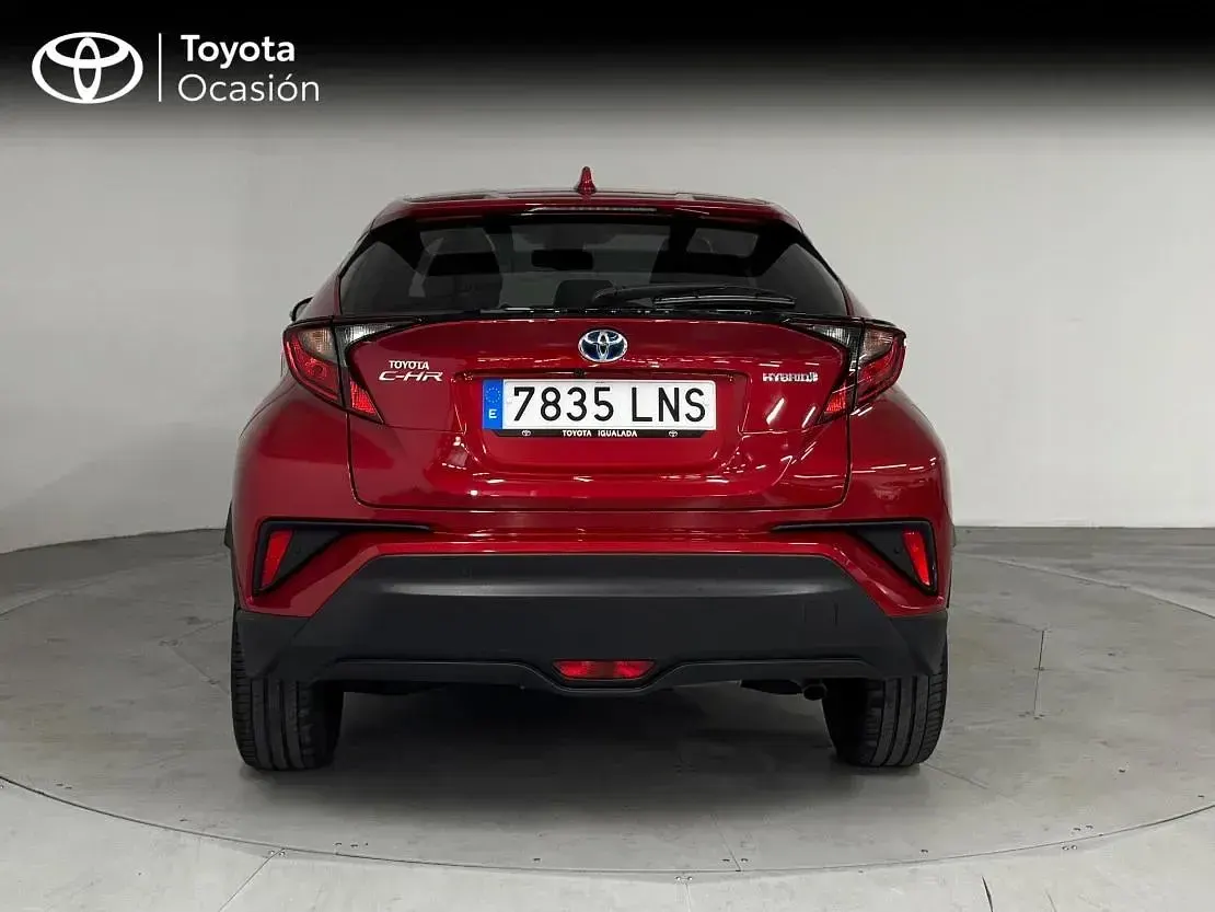 Käytetty Toyota C-HR Advance 122 HP (89 kW) 2021 Punainen Katumaasturi