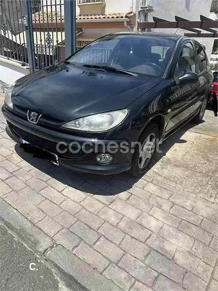 Usado Peugeot 206 75 CV (55 kW) 2007 Negro Berlina