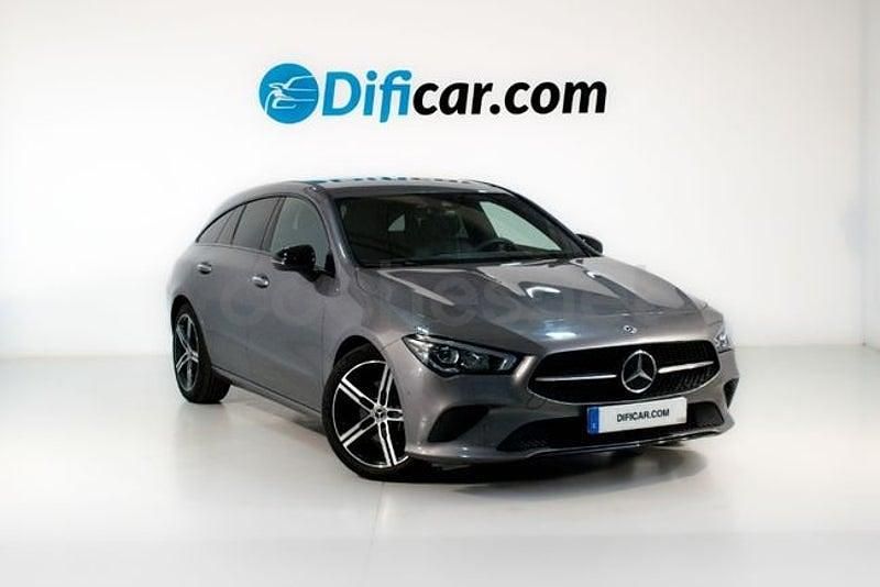 Usado Mercedes CLA200 163 CV (119 kW) 2023 Gris Berlina