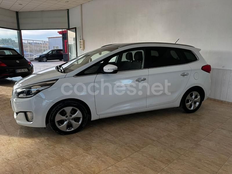 Usado Kia Carens 115 CV (84 kW) 2014 Blanco Monovolumen