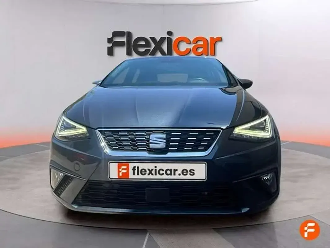 Usado Seat Ibiza XCELLENCE 116 CV (85 kW) 2024 Gris Utilitario