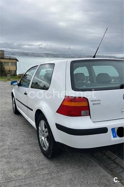 Usado VW Golf IV Conceptline 75 CV (55 kW) 2001 Blanco Berlina