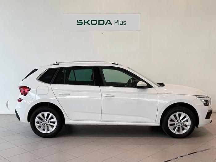 Usado Skoda Kamiq Selection 115 CV (84 kW) 2024 Blanco SUV