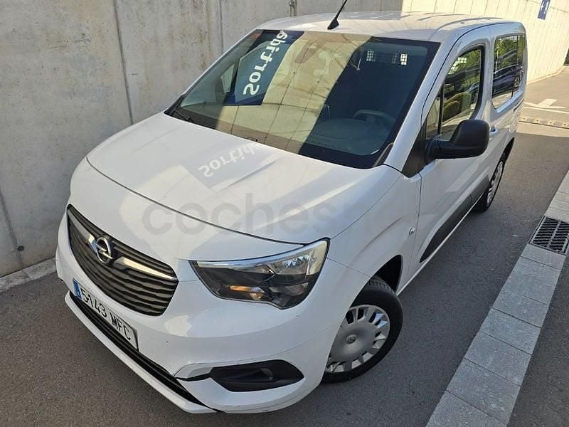 Usado Opel Combo Life Edition 102 CV (75 kW) 2023 Blanco Monovolumen