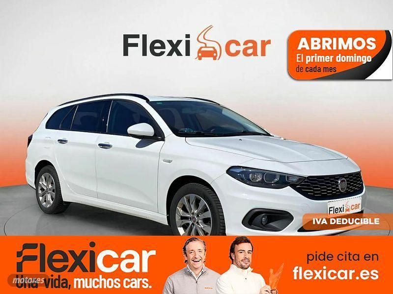 Usado Fiat Tipo Lounge 120 CV (88 kW) 2019 Blanco Familiar