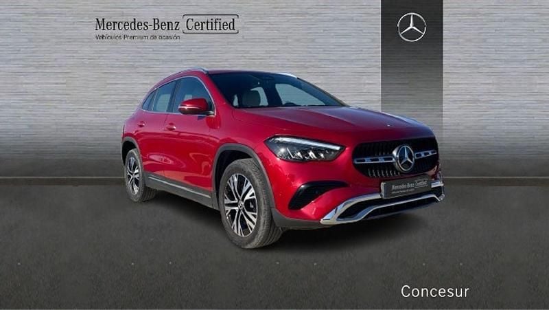 Usado Mercedes GLA250 218 CV (160 kW) 2024 Rojo SUV