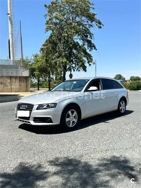 Usado Audi A4 143 CV (105 kW) 2011 Gris / plata Familiar