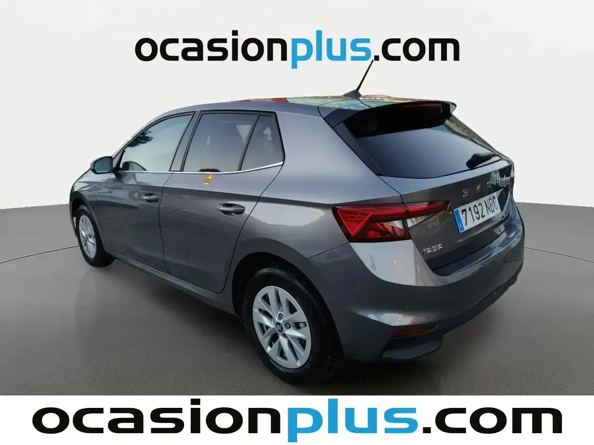 Usado Skoda Fabia Selection 115 HP (84 kW) 2025 Cinzento Sedan