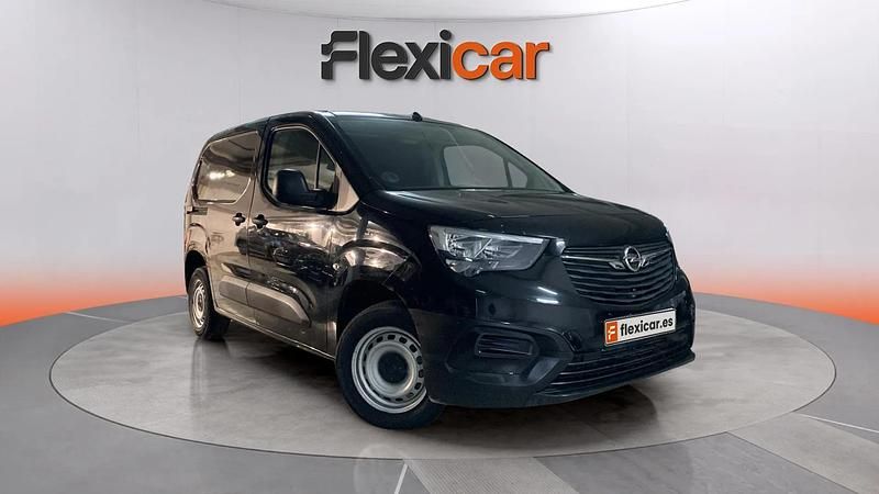 Usado Opel Combo Edition 102 CV (75 kW) 2020 Negro Monovolumen