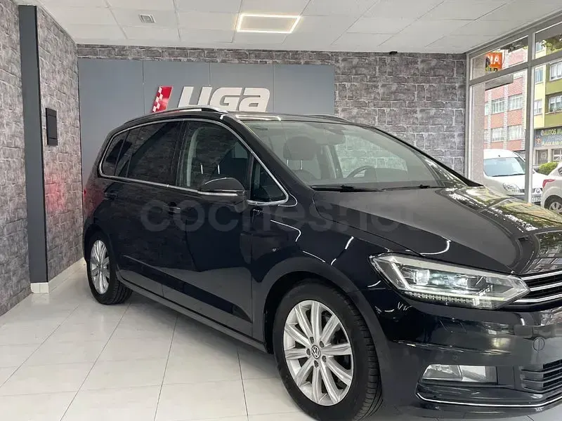Usado VW Touran Sportline 150 CV (110 kW) 2016 Negro Monovolumen