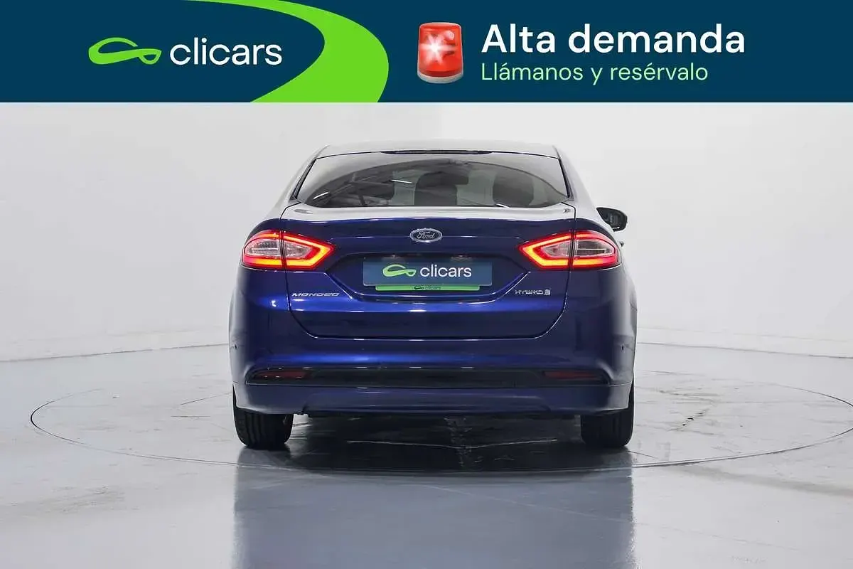 Usado Ford Mondeo Titanium 140 CV (102 kW) 2018 Azul Berlina