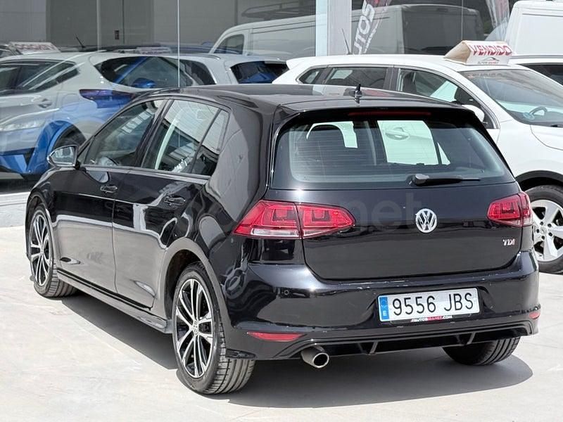 Usado VW Golf VII 110 CV (80 kW) 2015 Negro Berlina