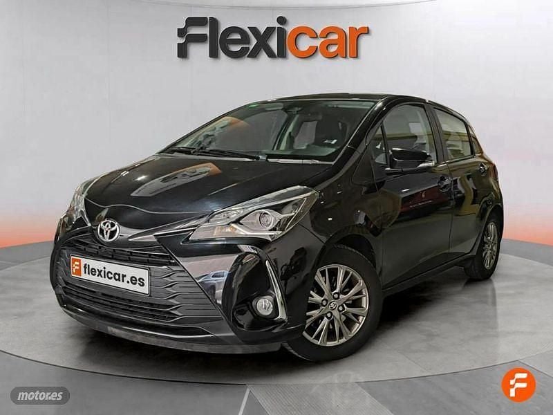 Usado Toyota Yaris Edition 111 CV (81 kW) 2019 Negro Berlina