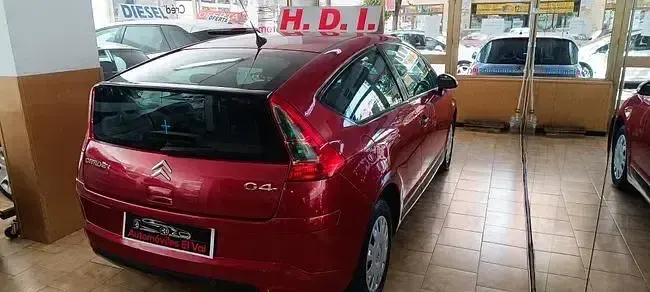 Usado Citroën C4 110 CV (80 kW) 2008 Granate Berlina