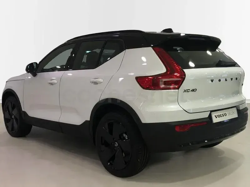 Nuevo Volvo XC40 Ultra 163 CV (119 kW) 2026 Blanco SUV