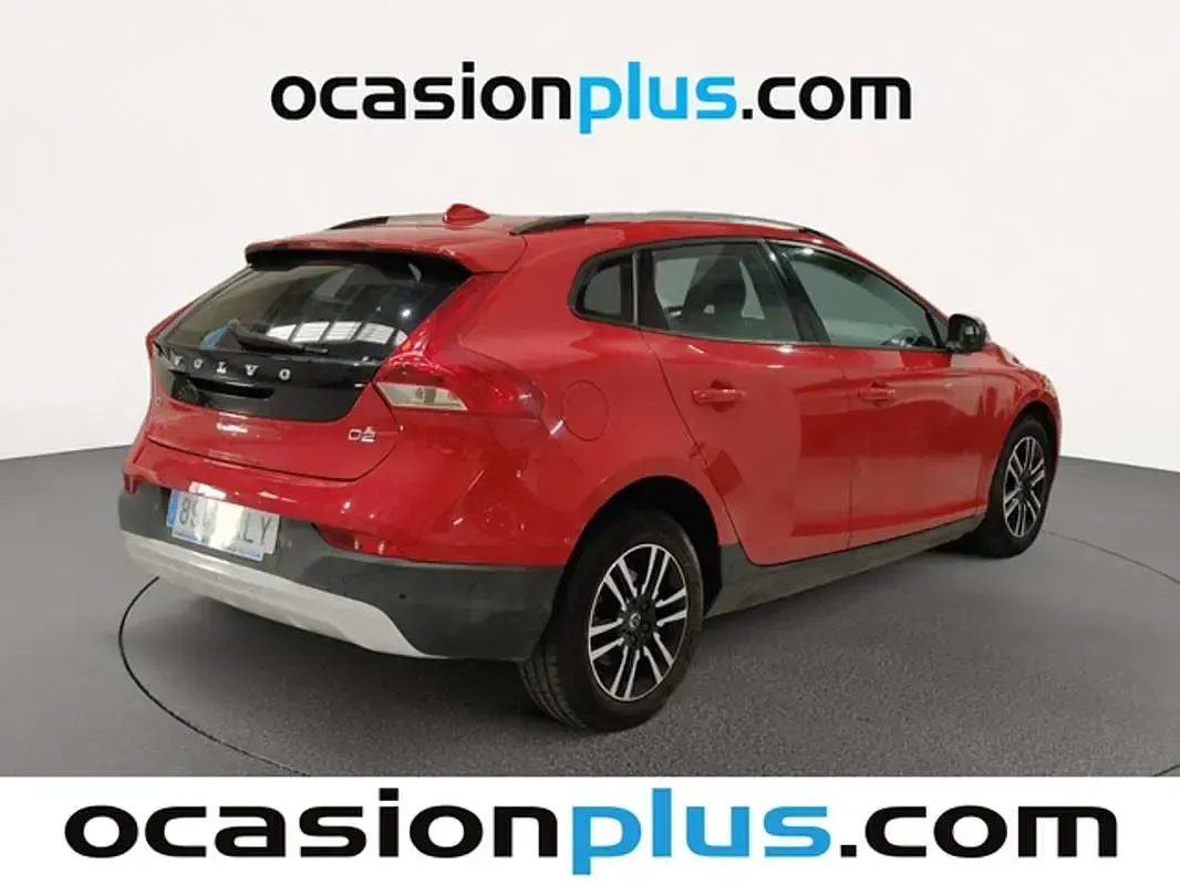 Usado Volvo V40 Plus 120 CV (88 kW) 2018 Rojo SUV