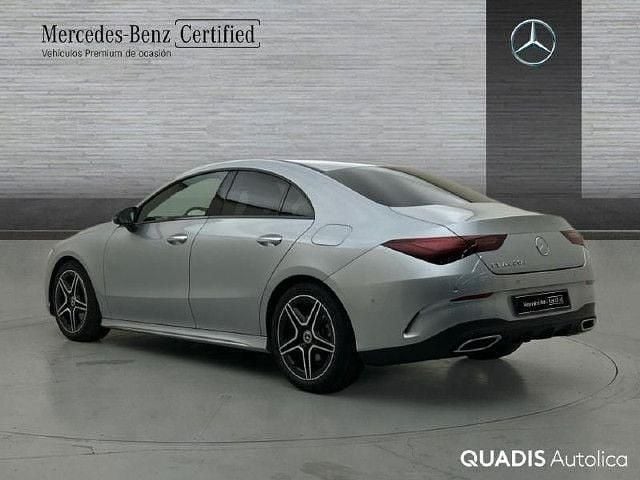 Usado Mercedes CLA220 190 CV (139 kW) 2025 Plata hightech Berlina