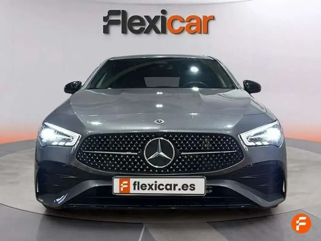 Usado Mercedes CLA200 150 CV (110 kW) 2024 Gris Coupe