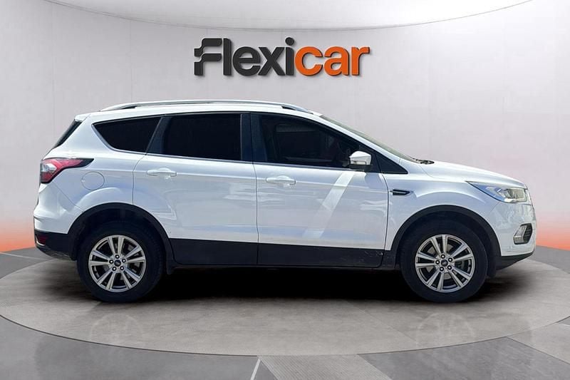 Usado Ford Kuga ST-Line 150 CV (110 kW) 2019 Blanco SUV