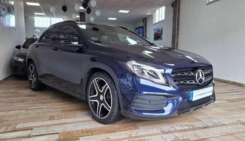 Usado Mercedes CLA200 AMG line 136 CV (100 kW) 2017 Azul Coupe