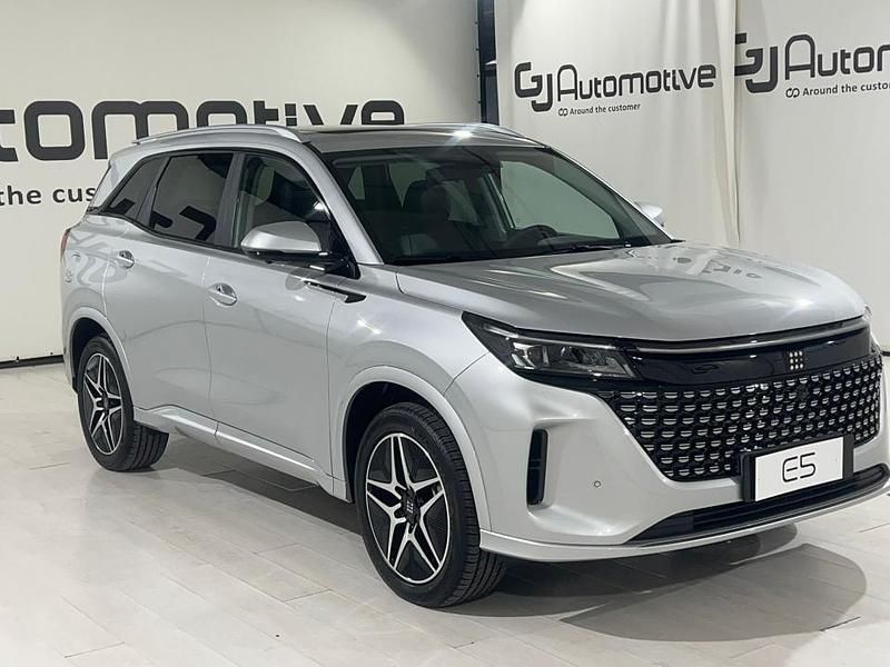 Nuevo DFSK E5 217 CV (159 kW) 2026 Gris SUV