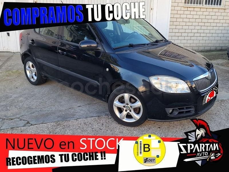 Usado Skoda Fabia Style 80 HP (58 kW) 2009 Preto Sedan
