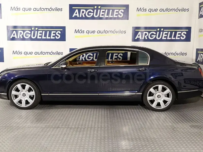 Usado Bentley Continental Flying Spur 552 CV (405 kW) 2005 Azul Berlina