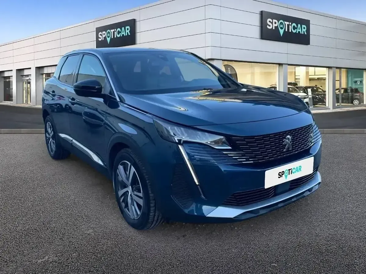 Usado Peugeot 3008 Allure 130 CV (95 kW) 2024 Azul SUV