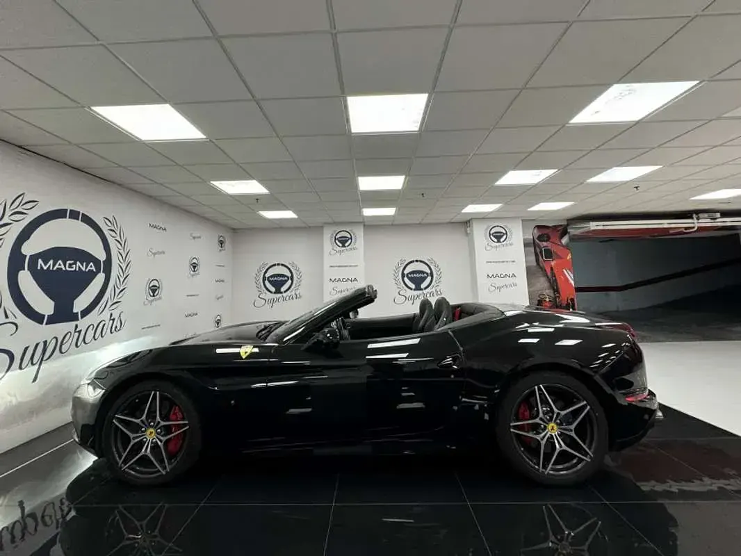 Usado Ferrari California 560 CV (411 kW) 2016 Negro Descapotable