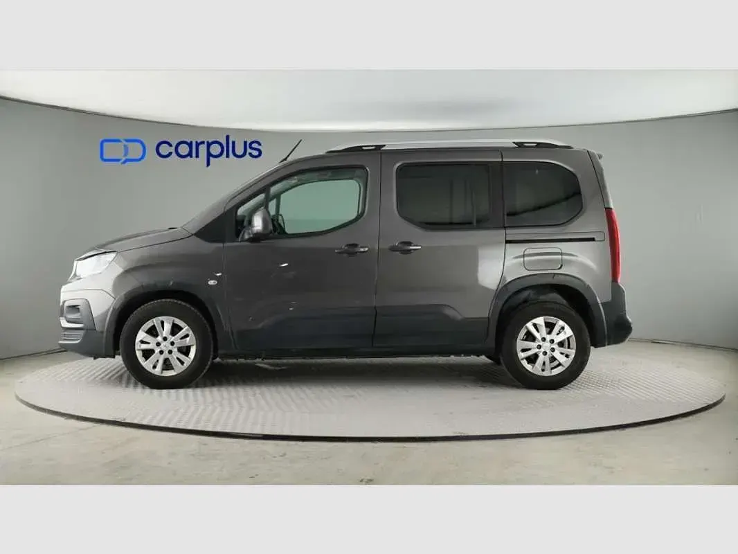 Usado Peugeot Rifter Allure 131 CV (96 kW) 2021 Gris Monovolumen