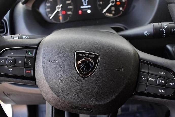 Usado Peugeot Boxer 140 CV (102 kW) 2024 Van